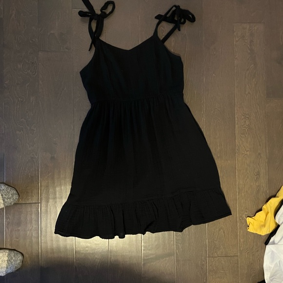 Black dress size: M - Picture 1 of 3